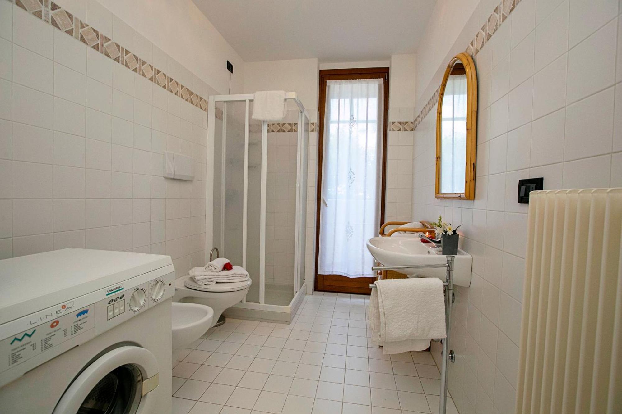 Appartamento Lara - Happy Rentals Riva del Garda Exterior foto