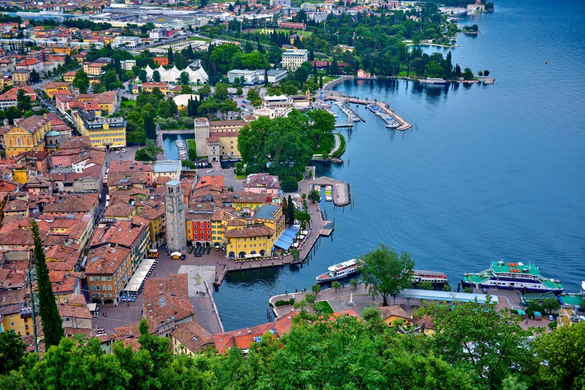 Appartamento Lara - Happy Rentals Riva del Garda Exterior foto