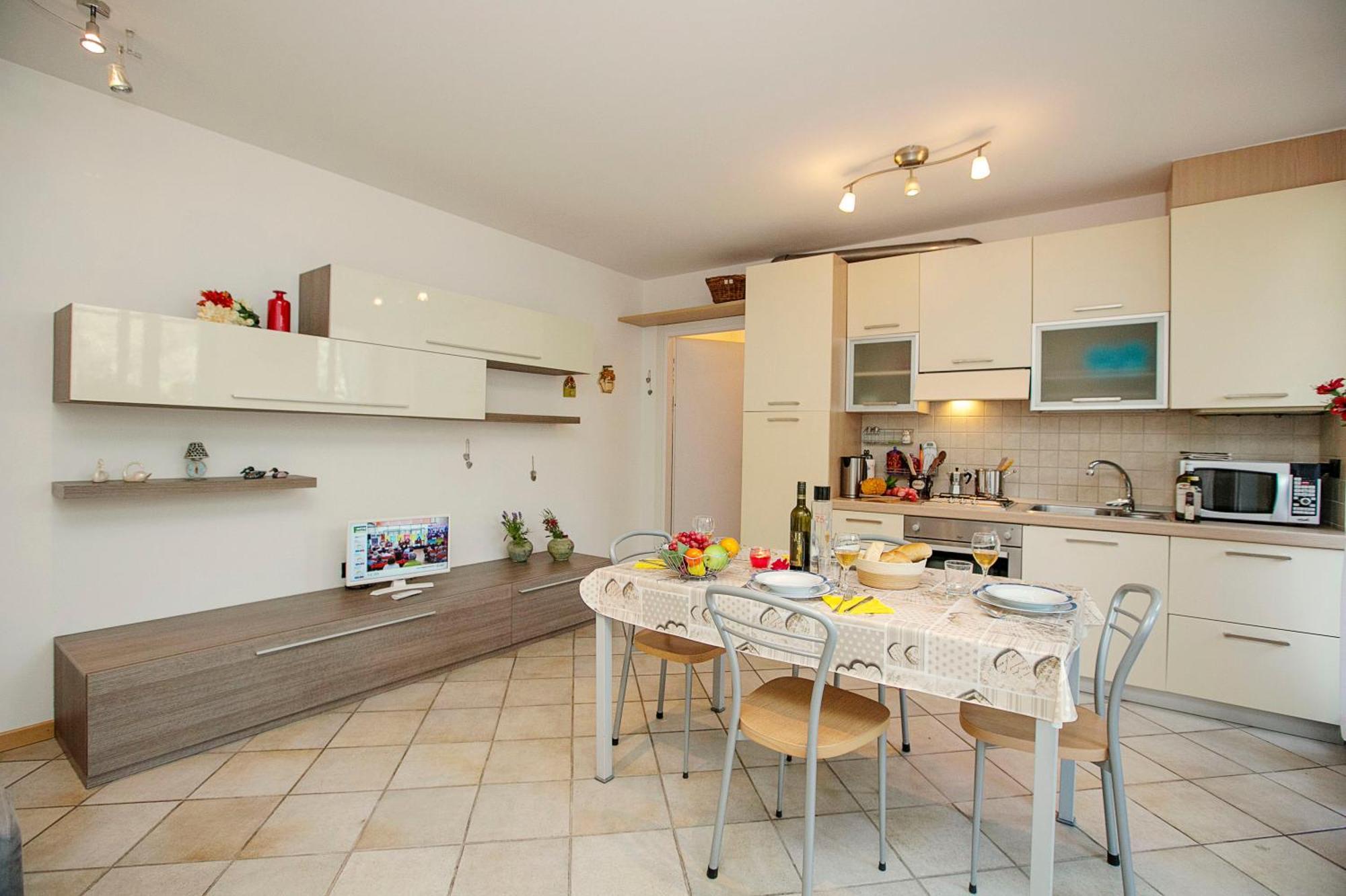 Appartamento Lara - Happy Rentals Riva del Garda Exterior foto