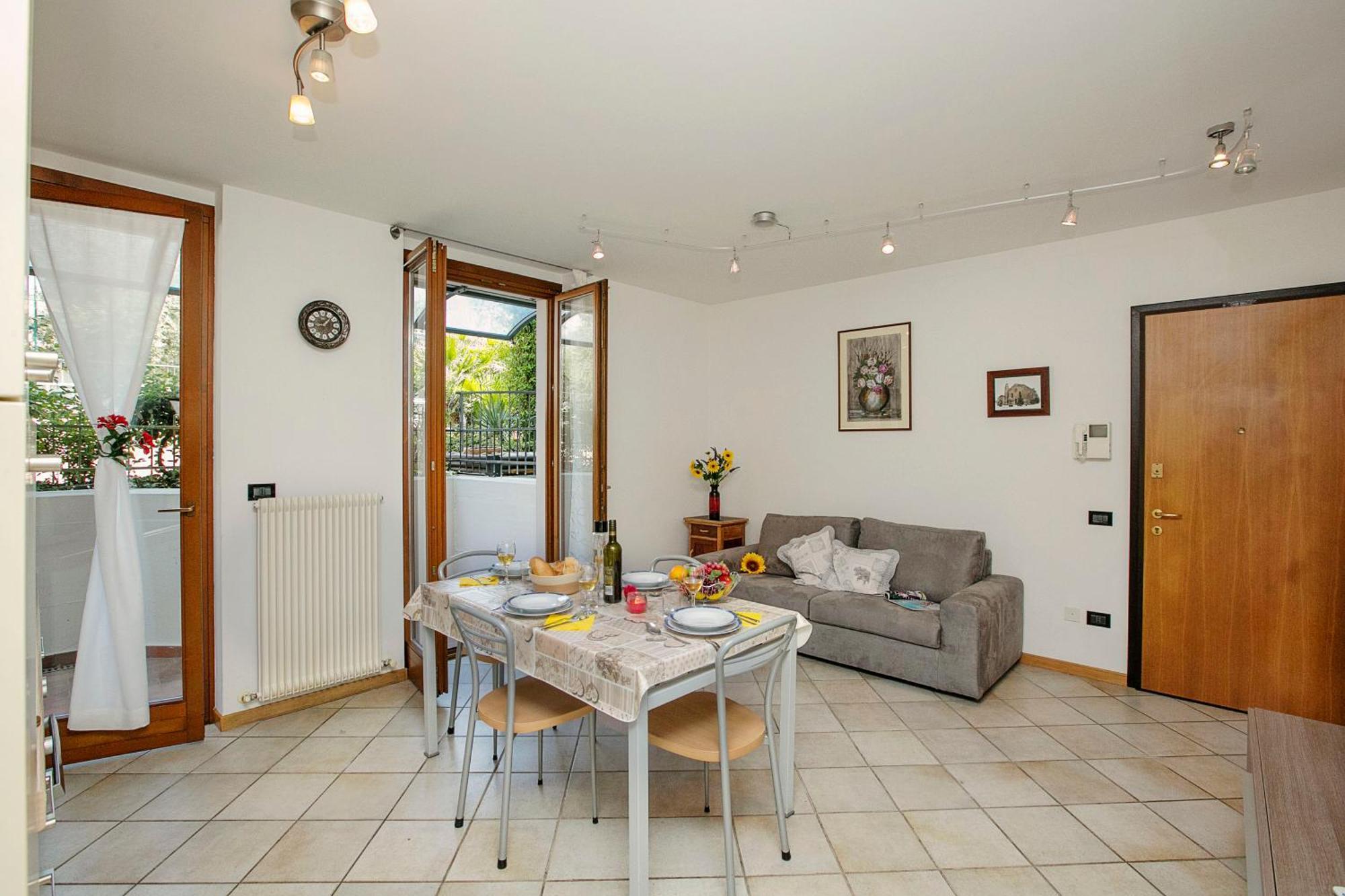 Appartamento Lara - Happy Rentals Riva del Garda Exterior foto
